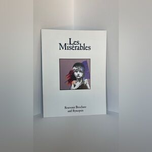 Les Misérables Souvenir Brochure - White